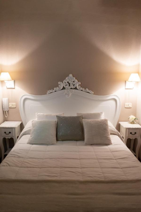 B&B Alexander Pollutri Luaran gambar